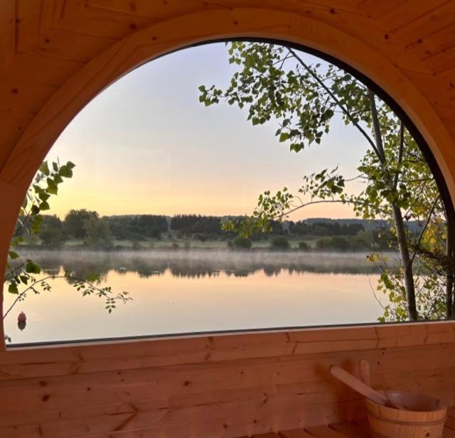 'Swan' Lakeview Lodge Bishampton Buitenkant foto