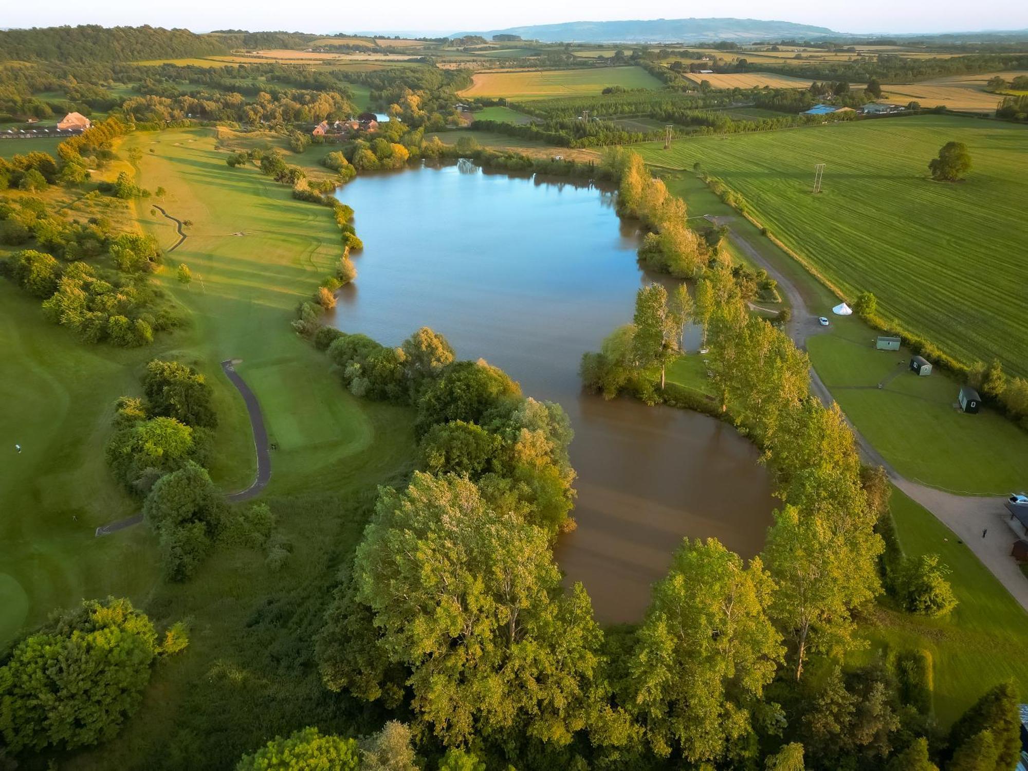 'Swan' Lakeview Lodge Bishampton Buitenkant foto